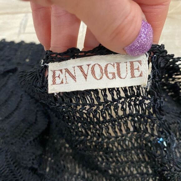 🌟 VINTAGE Sequined Woven Black Sheer Top - Picture 4 of 4